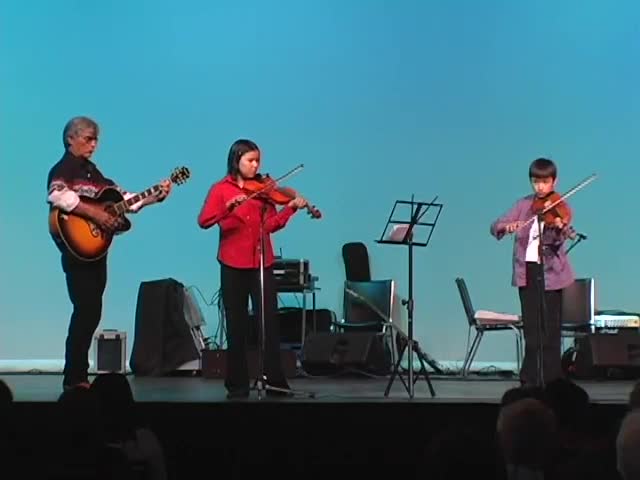 McNab Family Fiddlers - St Annes Reel